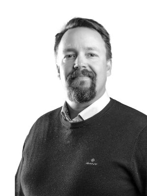 Jouni-Kesseli B&W v2 Jouni-Kesseli B&W v2